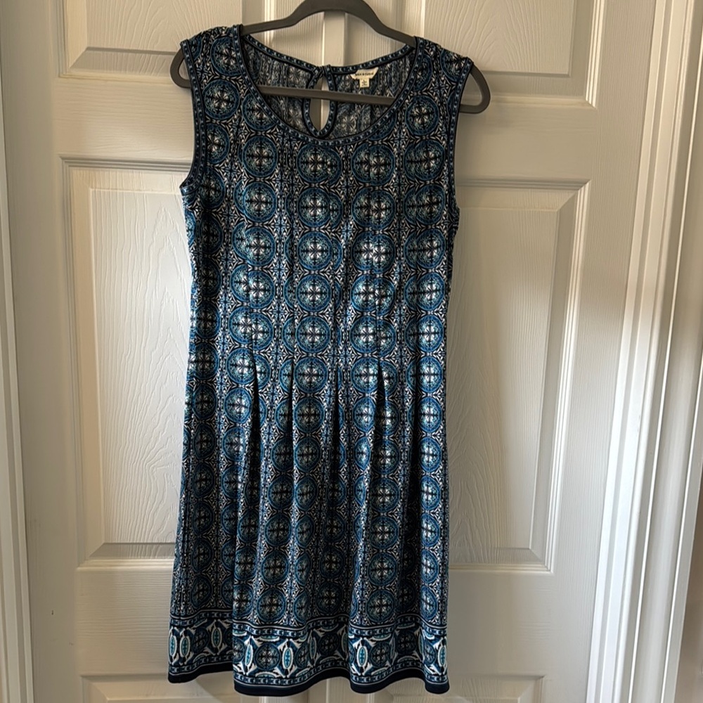 Sleeveless Blue Patterned Dress